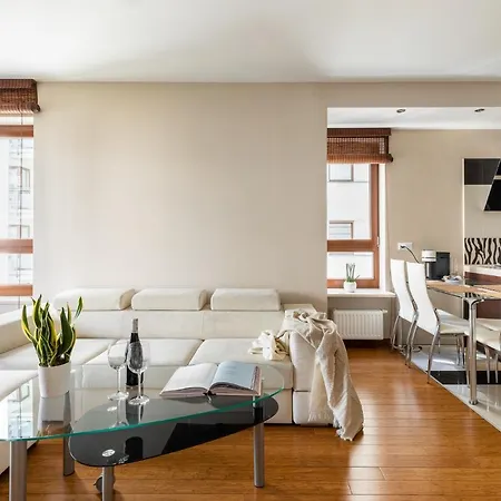 P&o Gieldowa Serviced * ורשה