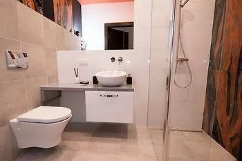 P&o Gieldowa Serviced ורשה