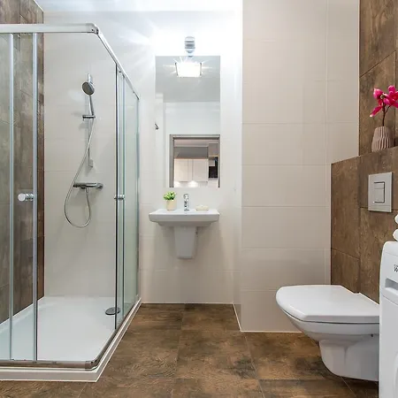 P&o Gieldowa Serviced * ורשה